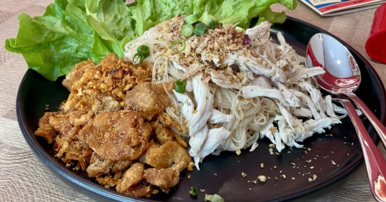 Thai street food gets the chicken-shop treatment at Fav Bowls